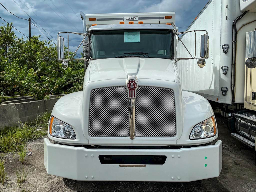 2020 Kenworth T370 Single Axle Dump Truck Paccar 250HP, 6 Speed