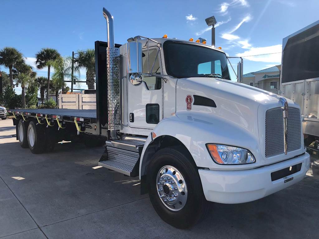 2020 Kenworth T370 Tandem Axle Flatbed Truck Cummins PX9 w/Allison