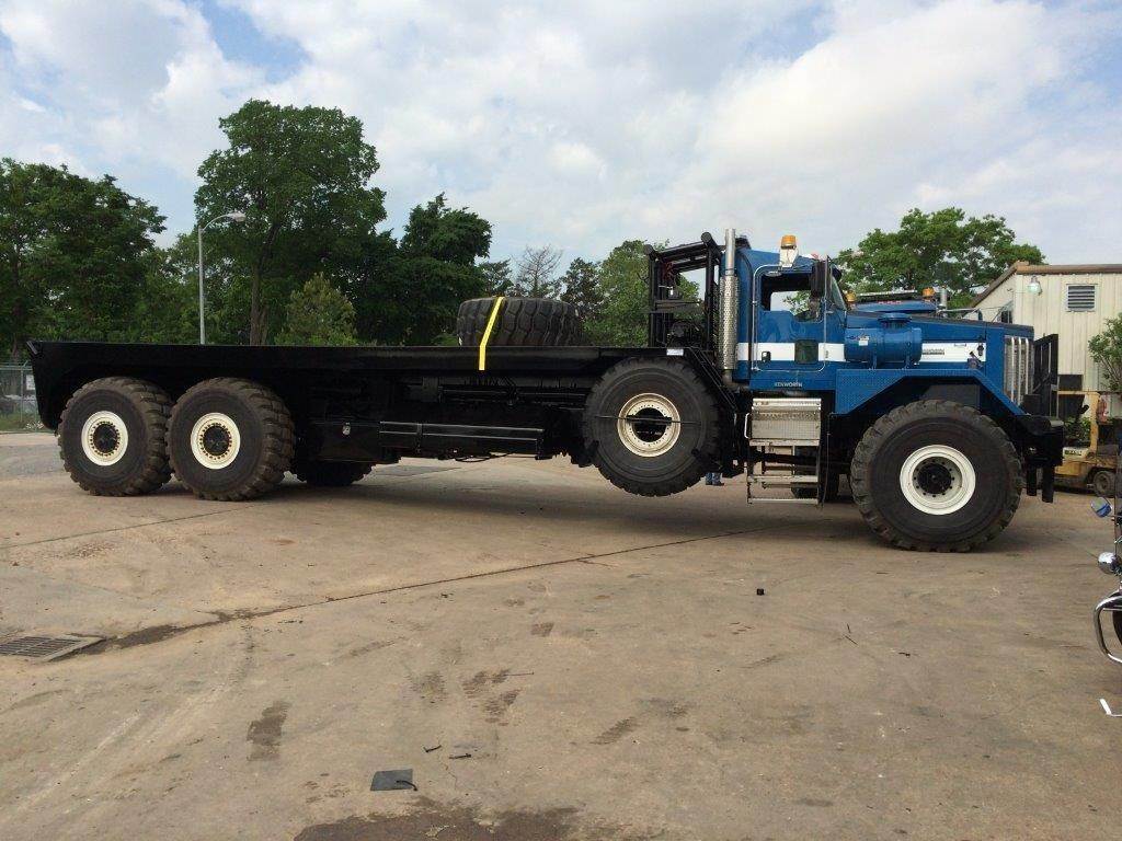 2022 Kenworth 963 Tandem Axle Oil Field Truck Cummins, 600HP, 6 Speed