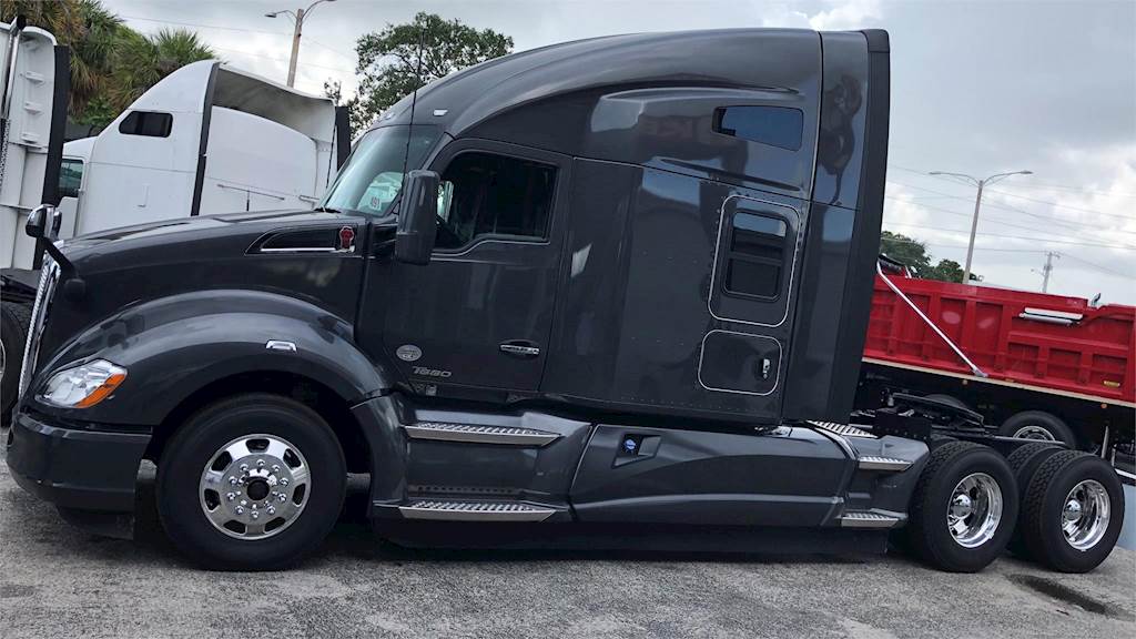 2020 Kenworth T680 Sleeper Semi Truck Cummins X15 500HP , 500HP, AMT
