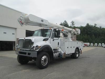International WorkStar 7300 Boom / Bucket Truck - 6 Spd