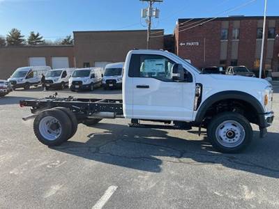 Ford F-450 Single Axle Cab & Chassis Truck - Automatic