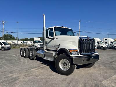 International HX Cab & Chassis Truck - 515HP
