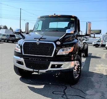 International MV Cab & Chassis Truck - Cummins, 300HP