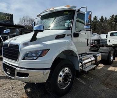 International MV Cab & Chassis Truck - Cummins, Automatic