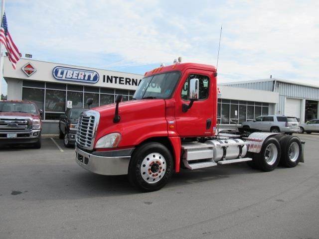 Freightliner Of Nh >> 2008 Freightliner Cascadia 125 Tandem Axle Day Cab Truck Detroit Series 60 Automatic For Sale 407 000 Miles Barrington Nh 14062 Freightliner Of Nh >> 2008 Freightliner Cascadia 125 Tandem Axle Day Cab Truck Detroit Series 60 Automatic For Sale 407 000 Miles Barrington Nh 14062