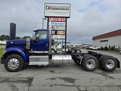 International HX Day Cab Truck - Cummins