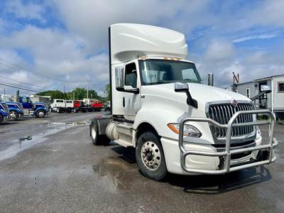 International LT Day Cab Truck - 450HP, 10 Speed Automatic