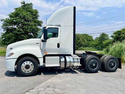 International LT Day Cab Truck - 450HP