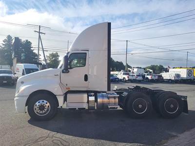 International LT Day Cab Truck - 450HP