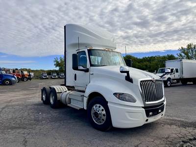 International LT Day Cab Truck - Cummins