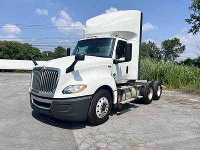 International LT Day Cab Truck - Cummins