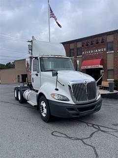 International ProStar Day Cab Truck - Cummins 450HP, 10 Speed Manual