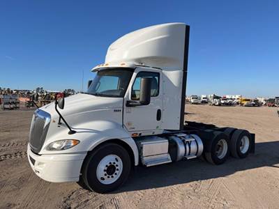 International RH Day Cab Truck - A26 430HP, 10 Speed Automatic
