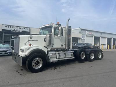 Western Star 4900 Tri Axle Day Cab Truck - Detroit