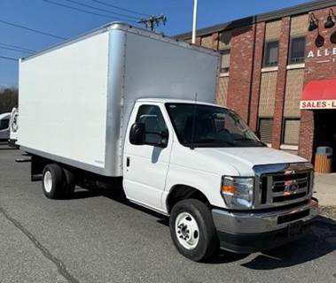Ford E-450 Box Truck