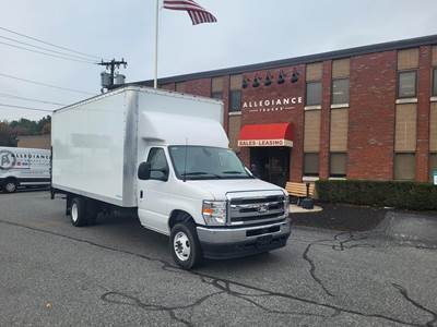 Ford E-450 Box Truck - Automatic