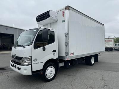 Hino 195 Box Truck - 210HP
