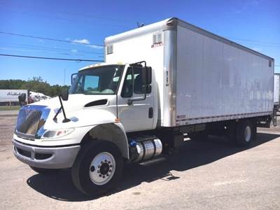 International DuraStar 4300 26 ft Box Truck - 240HP, 6 Speed Allison Rds Automatic, Roll up Door, Liftgate