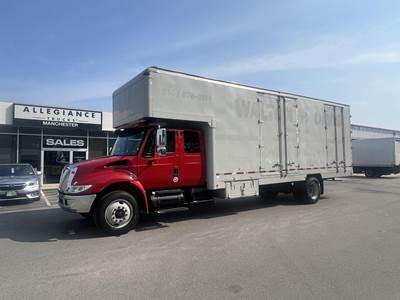 International DuraStar 4300 Box Truck - 255HP