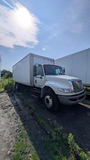 International DuraStar 4300 Box Truck - 260HP