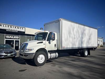 International DuraStar 4300 Box Truck