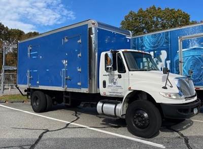 International DuraStar 4400 Box Truck - 270HP, 6 Speed Automatic