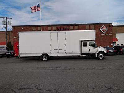 International MV Box Truck - Automatic
