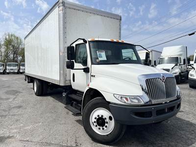 International MV Box Truck - 240HP, Automatic