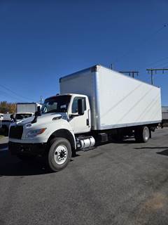 International MV Box Truck - Automatic