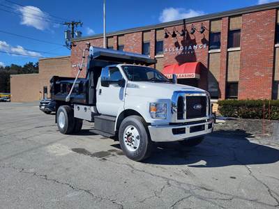Ford F-650 Dump Truck - Automatic