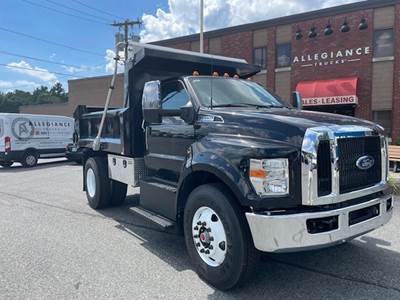 Ford F-650 Dump Truck - Automatic