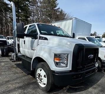 Ford F-650 XL Dump Truck - 330HP, Automatic