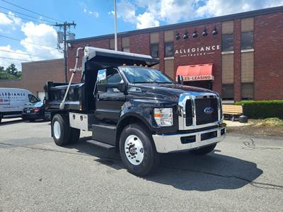 Ford F-650 XL Single Axle Dump Truck - Automatic