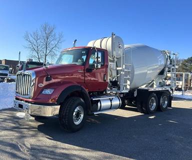 International HX Dump Truck - Automatic