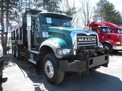 Mack Granite GU713 Dump Truck