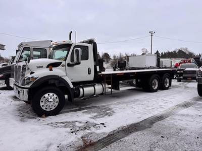 International HV Flatbed Truck
