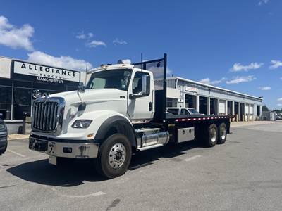 International HX Tandem Axle Flatbed Truck - 515HP, 14 Speed Automatic