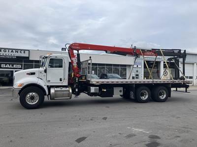 Peterbilt 348 Tandem Axle Flatbed Truck