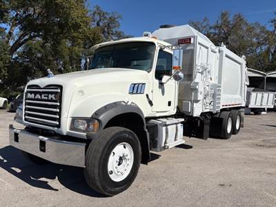 Mack Granite GU713 Side Load Garbage Truck