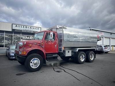 International 4900 Gasoline / Fuel Truck - 230HP, Automatic