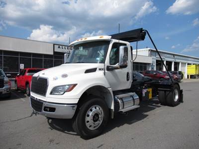 International MV Hooklift Truck - Cummins, 325HP, Automatic