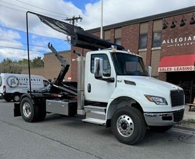 International MV Hooklift Truck - Cummins, 300HP, Automatic