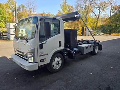 Isuzu NRR Single Axle Hooklift Truck