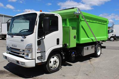 Isuzu NRR Single Axle Hooklift Truck