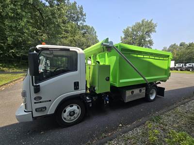 Isuzu NRR Single Axle Hooklift Truck