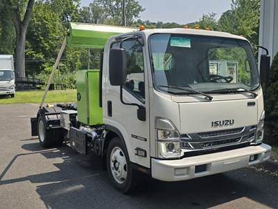 Isuzu NRR Hooklift Truck
