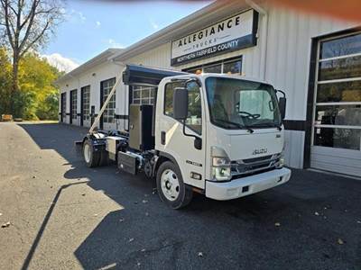 Isuzu NRR Hooklift Truck