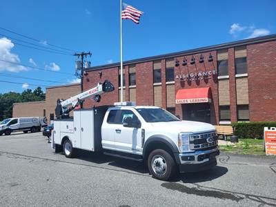 Ford F-550 Mechanic / Service Truck - 10 Speed Automatic
