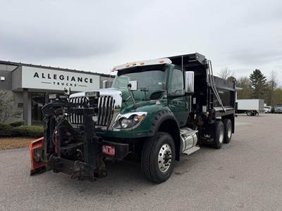 International HV Plow / Spreader Truck
